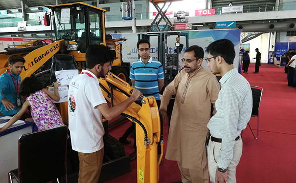 萊工.jpg 萊工.jpg